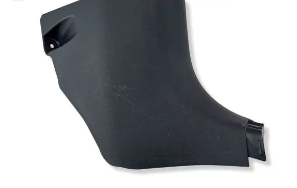 Foot area side trim