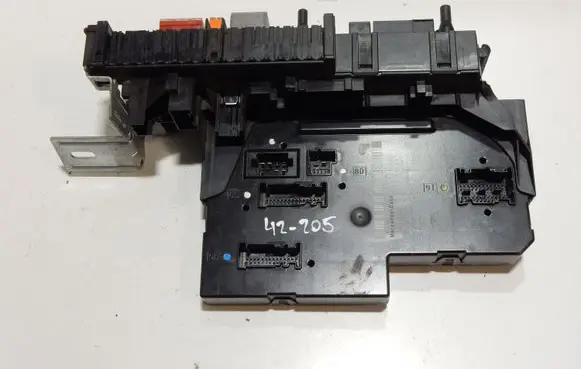 Mercedes-Benz GLK (X204) SAM control unit 2049001302 A2049001302 42205