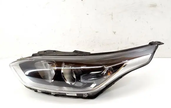 KIA Ceed Headlight/headlamp 92101J7050