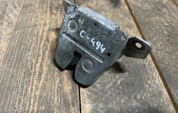 Mercedes-Benz C W202 Tailgate/trunk/boot lock/catch/latch a2027400236 2027400236