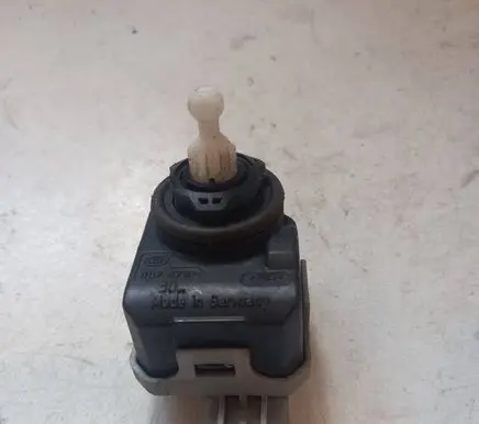 Opel Astra G Headlight level adjustment motor 90590665