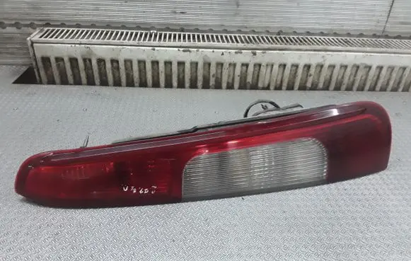 Ford Focus C-MAX Rear/tail lights 13M5113A602AA