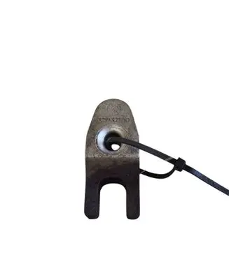 Volvo V40 Fuel Injector clamp holder 