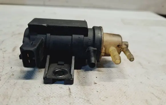 Opel Vivaro Turbo solenoid valve