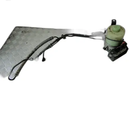 Volkswagen Polo IV 9N3 Power steering pump