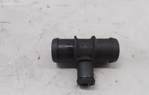 Volkswagen Transporter - Caravelle T5 Engine coolant pipe/hose