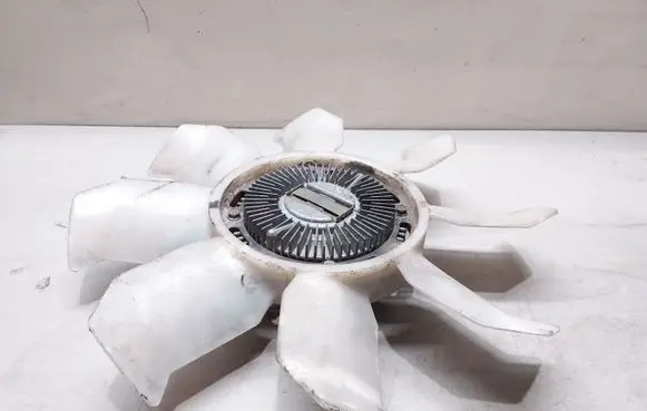 Mitsubishi L200 Viscous fan clutch 