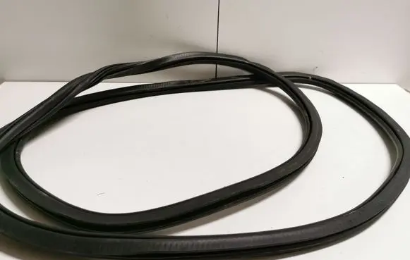 Audi Q5 SQ5 Rubber seal rear door 8R0831721F
