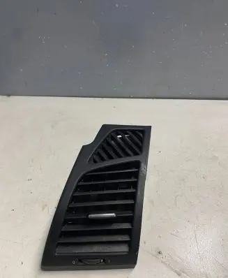 BMW 1 E81 E87 Dashboard side air vent grill/cover trim 7059187 5160