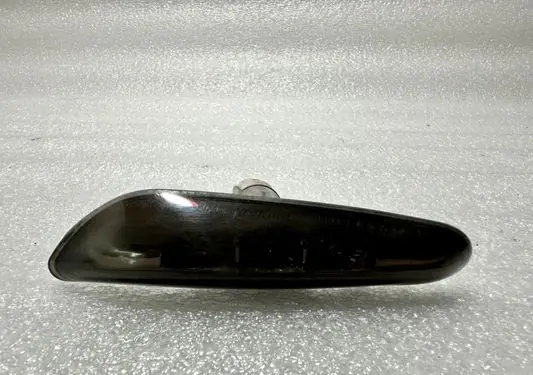 BMW 5 E60 E61 Front fender indicator light 8384104