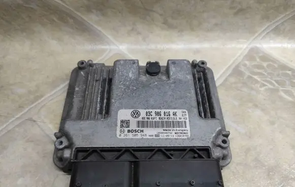 Skoda Octavia Mk2 (1Z) Engine control unit/module 03C906016AK 0261S05948
