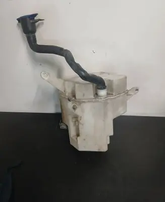 Volvo S80 Windshield washer fluid reservoir/tank 30784233 30784234