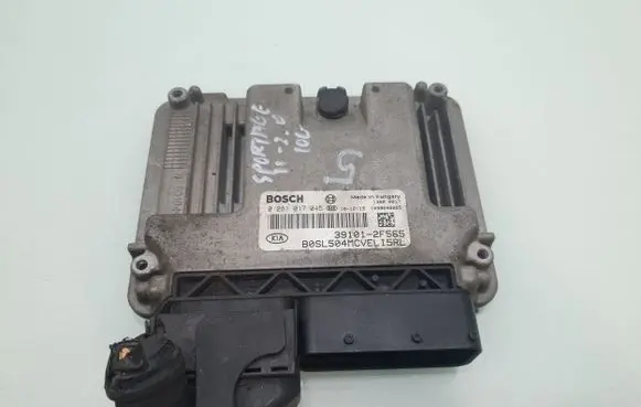 KIA Sportage Engine control unit/module 391012F565 0281017045