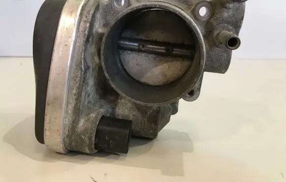 Audi A3 S3 8P Throttle valve 06F133062