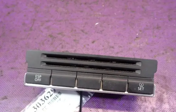 Volkswagen Tiguan ESP (stability program) switch 5N1927132A