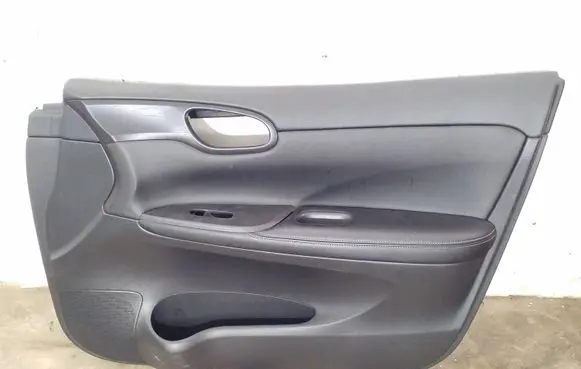 Nissan Pulsar Front door card panel trim 809003zl0a