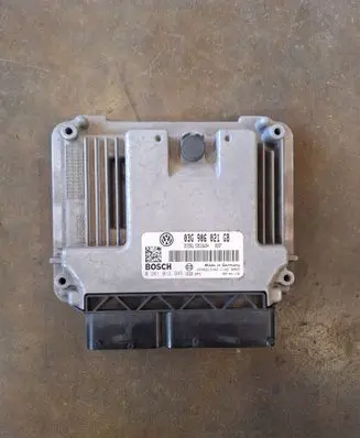 Volkswagen Touran I Engine control unit/module 03G906021GB 1039S13142 0281012945
