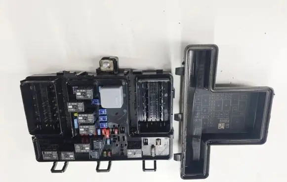 Ford Galaxy Fuse box set F2GT14A067EC F2GT-14A067-EC 06402646
