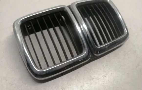 BMW 7 E32 Front grill 19086970