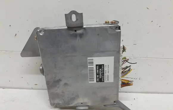 Toyota Prius (XW20) Engine control unit/module 8966147080 2750007803