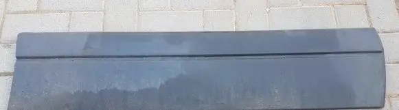 Volkswagen PASSAT B3 Front door trim (molding) 357853872