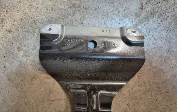Audi Q3 F3 Fender mounting bracket 83A821470