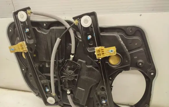 Jeep Compass Front window lifting mechanism without motor