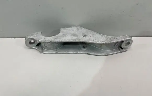 BMW 5 G30 G31 G38 Sway bar bush bracket, front 6861473
