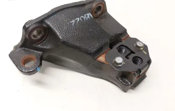 KIA Sportage Engine mounting bracket