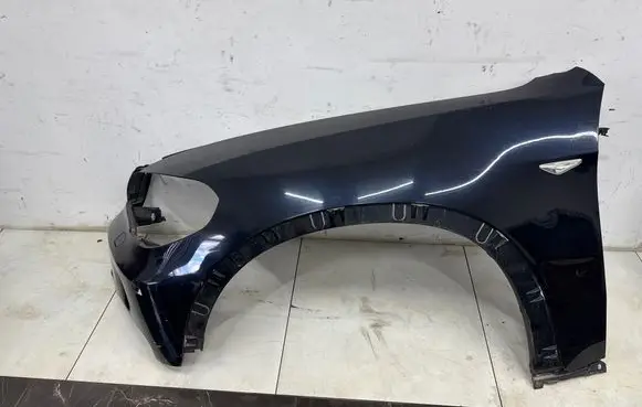 BMW X5 E70 Fender 