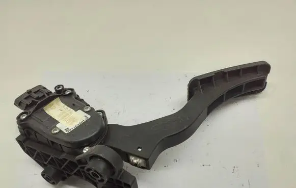 Hyundai i30 Accelerator throttle pedal 327002R300