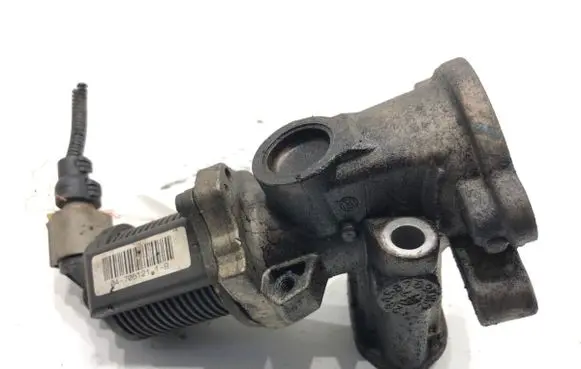Opel Corsa D EGR valve 55201144