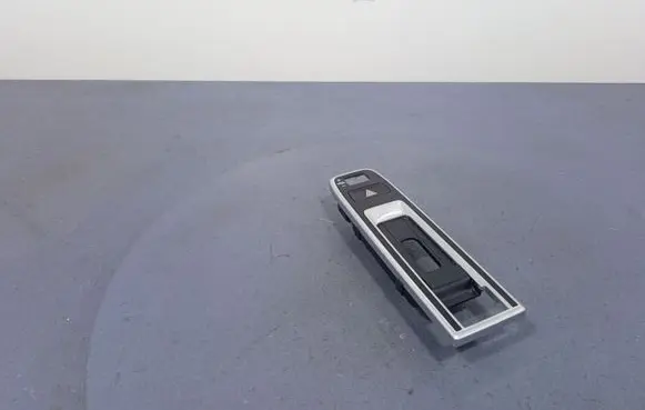 Porsche Panamera (970) Other sill/pillar trim element 971858401B