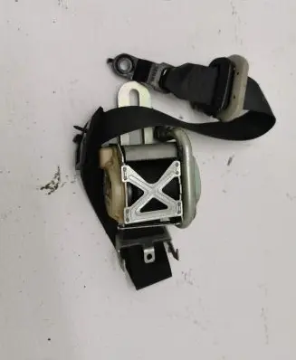 Chrysler 300C Front seatbelt