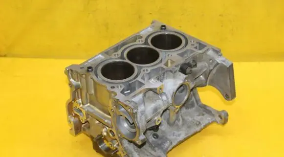 Nissan Micra Engine block 108634R