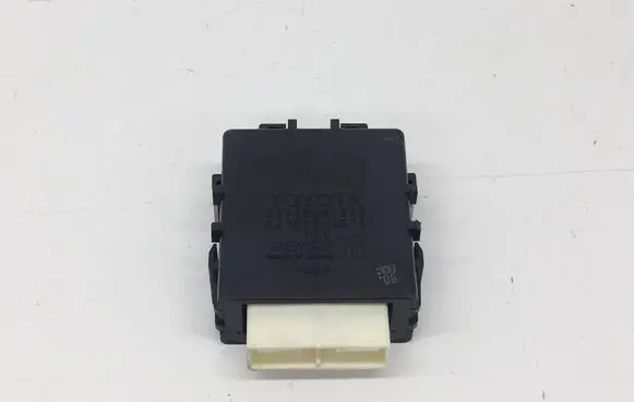 Toyota Auris E180 Window wiper relay 8594002060 4230002070
