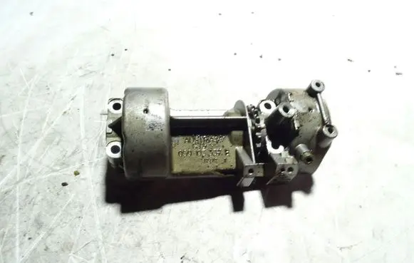 Audi A4 S4 B6 8E 8H Oil pump 059103337B