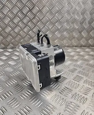Volkswagen Touareg II ABS Pump 7P0614517H