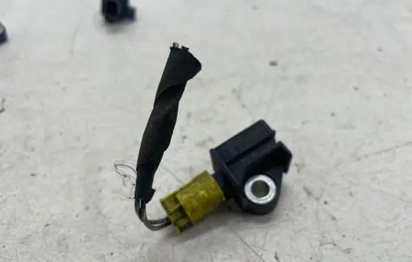 Mercedes-Benz E W212 Airbag deployment crash/impact sensor A2128204926
