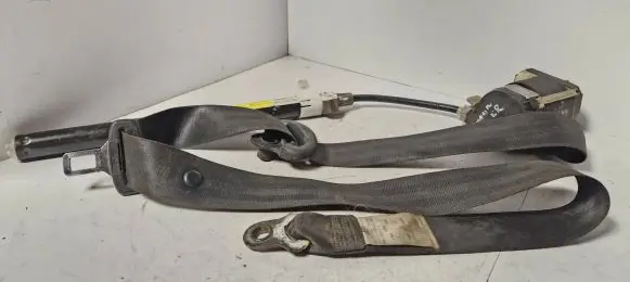 Seat Alhambra (Mk1) Front seatbelt 7m0857706c