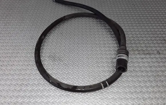 Mercedes-Benz S W220 Engine coolant pipe/hose A2208321294