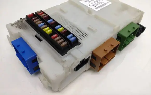 Volvo XC70 Fuse module 7G9T14C256FA 30765624AE