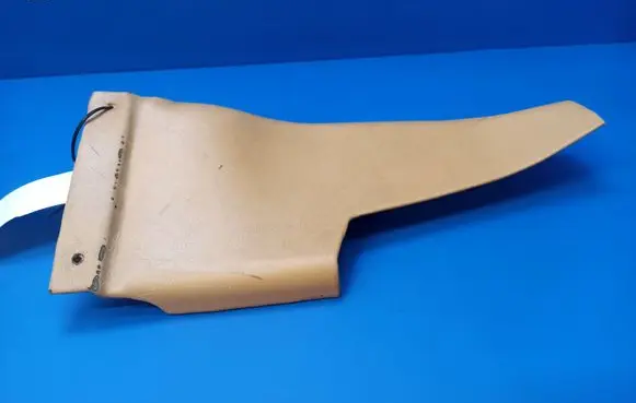 Foot area side trim