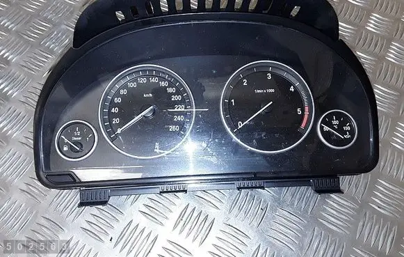 Speedometer (instrument cluster)