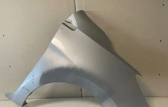 Mitsubishi Space Star Fender