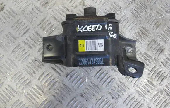 KIA Xceed Gearbox mounting bracket 21830-J9000