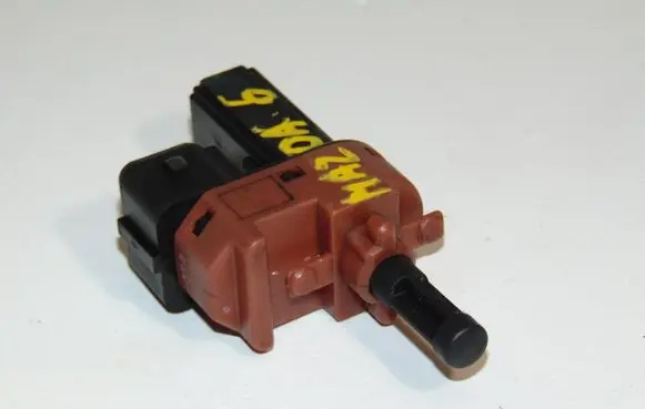 Clutch pedal sensor