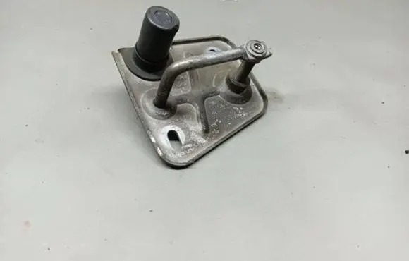 Engine bonnet/hood lock/catch