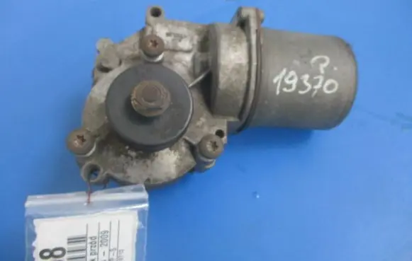 Cadillac SRX Front wiper linkage and motor