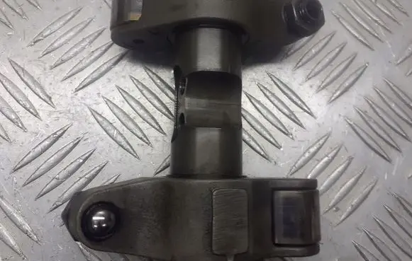 Volkswagen PASSAT B6 Camshaft 098449H